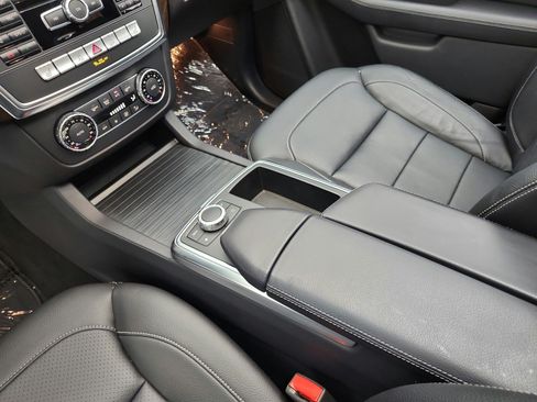 Used 2015 Mercedes-Benz ML 350 4MATIC image 11