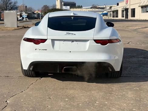 Used 2018 Jaguar F-TYPE Coupe image 4