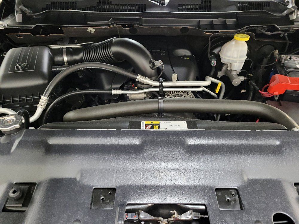 Used 2018 RAM 1500 Express w/ Black Ram 1500 Express Group AWD/4WD image 30