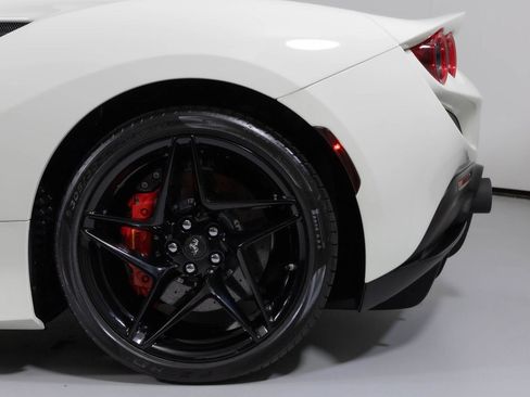 Used 2020 Ferrari F8 Tributo image 14