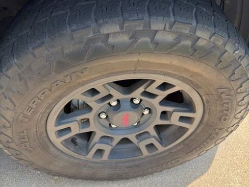 Used 2023 Toyota 4Runner SR5 Premium w/ Moonroof Package AWD/4WD image 7