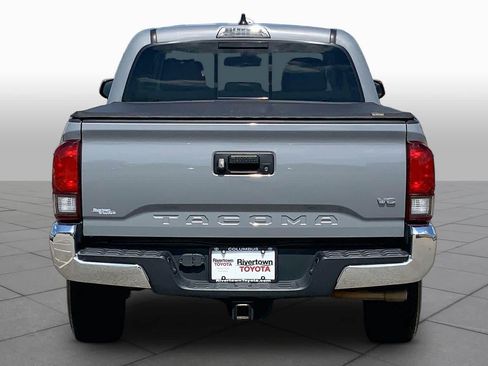 Used 2021 Toyota Tacoma SR5 RWD image 5