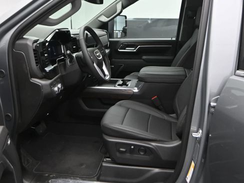 New 2026 GMC Sierra 2500 SLT w/ SLT Premium Package image 17