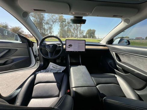 Used 2020 Tesla Model 3 Long Range AWD/4WD image 24
