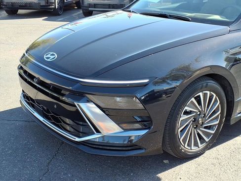 Certified 2025 Hyundai Sonata Limited image 8