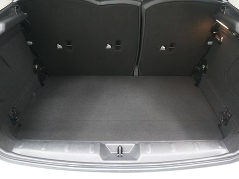 Used 2024 MINI Cooper 4-Door Hardtop FWD image 23