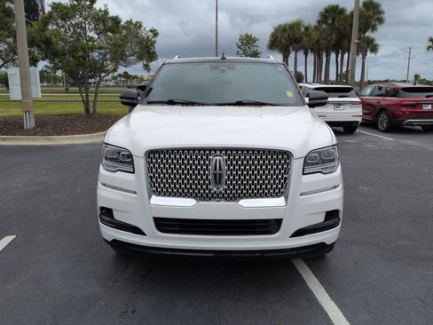 Used 2022 Lincoln Navigator L Reserve AWD/4WD image 9