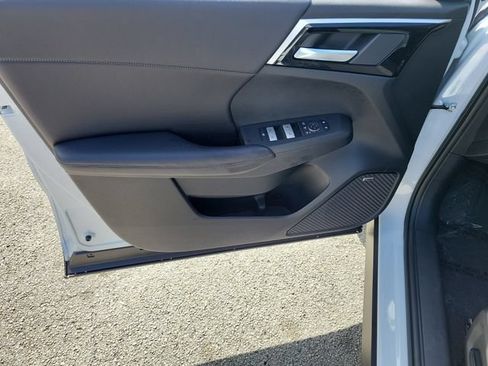 New 2026 Mitsubishi Outlander SE FWD image 22