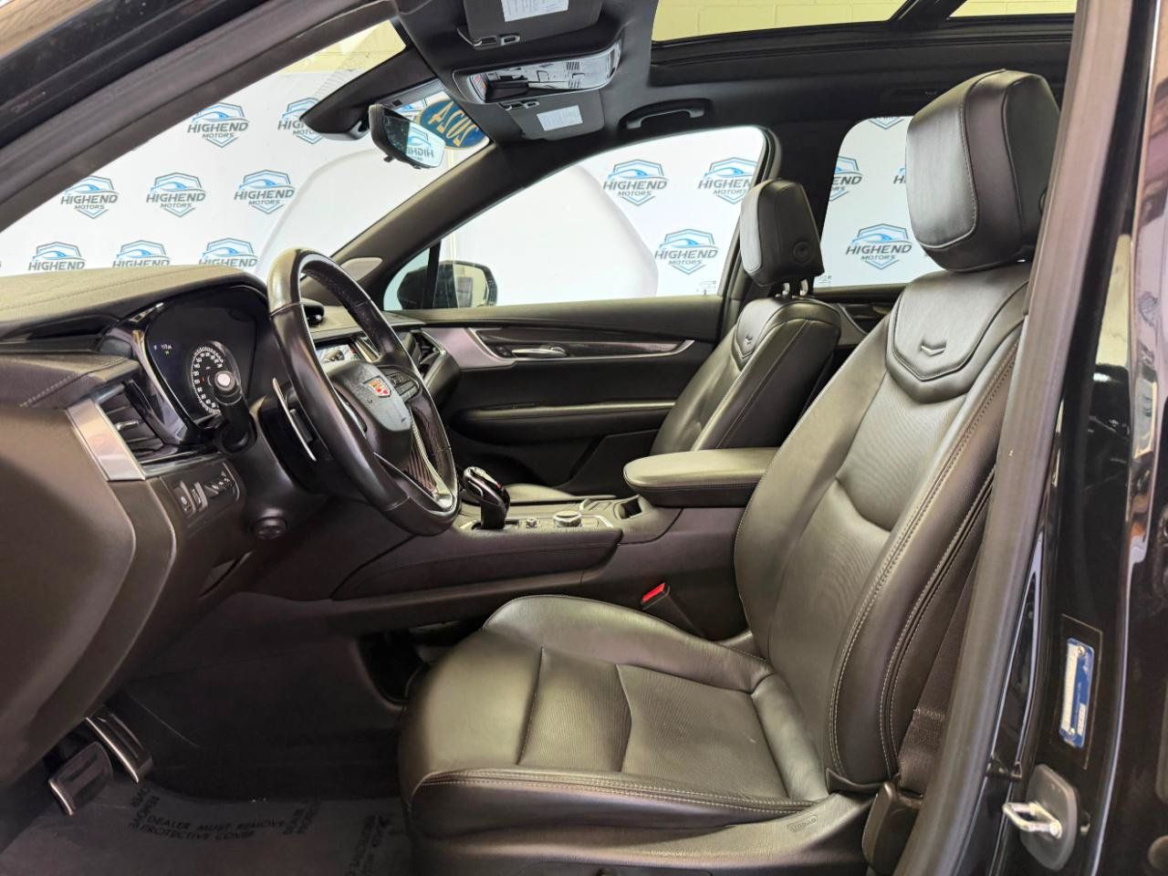 Used 2024 Cadillac XT6 Sport w/ Technology Package AWD/4WD image 16