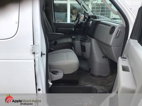 Used 2013 Ford E-250 and Econoline 250 w/ PWR Group image 12