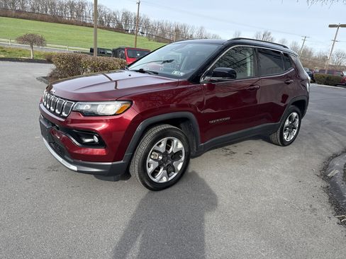 Used 2022 Jeep Compass Limited w/ Sun and Sound Group image 8