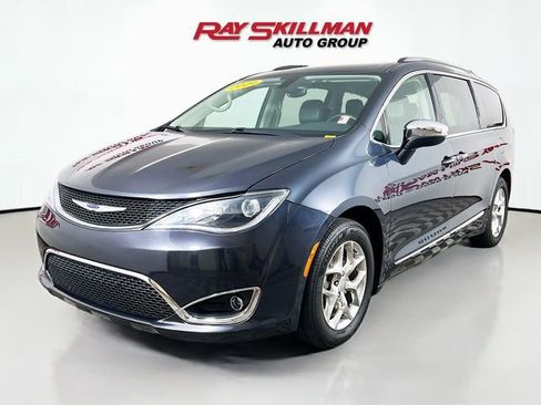 Used 2019 Chrysler Pacifica Limited FWD image 3