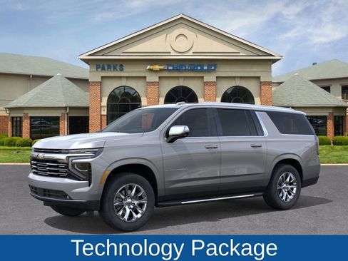 New 2026 Chevrolet Suburban Premier image 3
