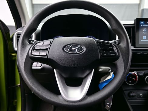 Used 2020 Hyundai Venue SE image 21