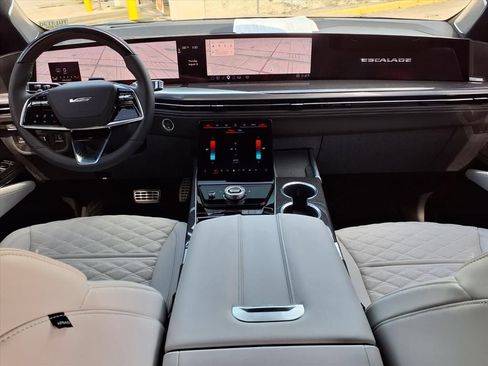 Used 2026 Cadillac Escalade V AWD/4WD image 12