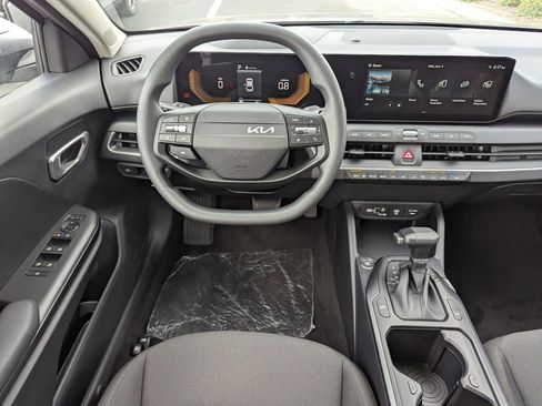 New 2026 Kia K4 FWD image 14