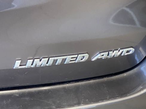 Used 2017 Toyota Highlander Limited AWD/4WD image 12