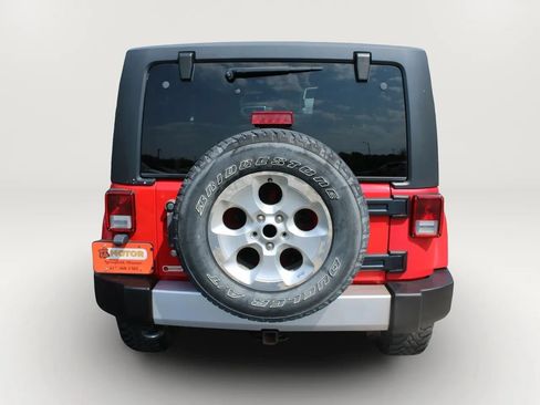 Used 2015 Jeep Wrangler Sahara w/ Connectivity Group AWD/4WD image 7