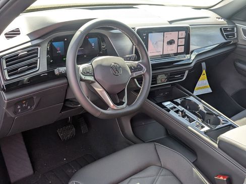 New 2025 Volkswagen Atlas Cross Sport SE image 16