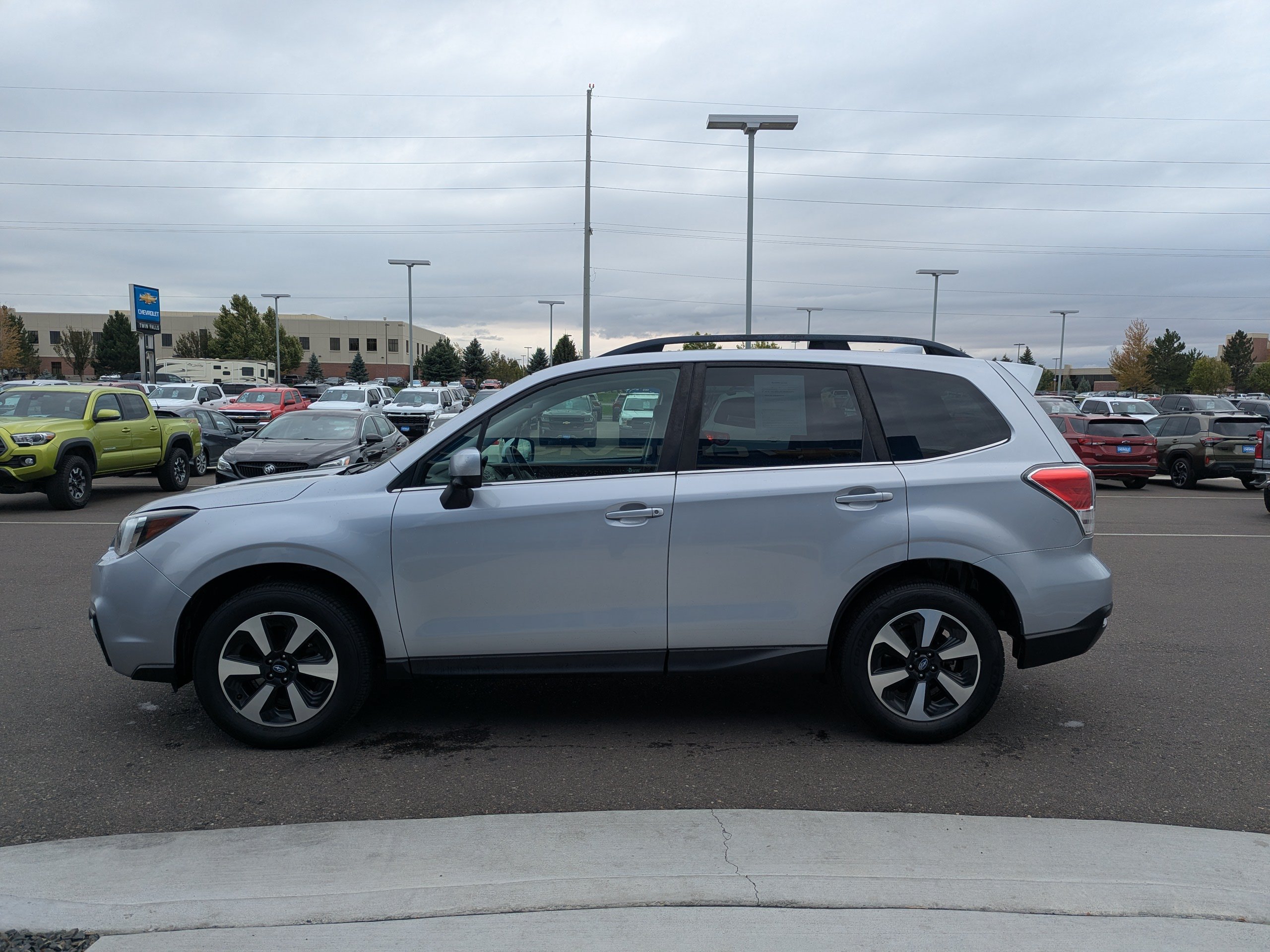 Used 2018 Subaru Forester 2.5i Limited w/ Popular Package #2 AWD/4WD image 8