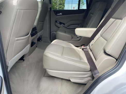 Used 2019 GMC Yukon SLT w/ Graphite Performance Edition RWD image 13