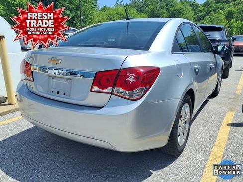 Used 2012 Chevrolet Cruze LS w/ Connectivity Package FWD image 5