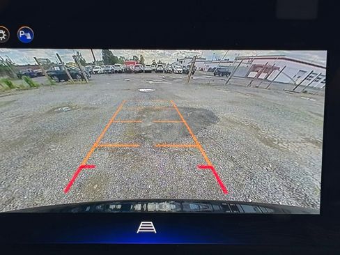 Used 2025 Chevrolet Equinox LT FWD image 23