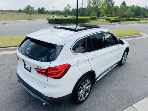 Used 2017 BMW X1 xDrive28i w/ Premium Package AWD/4WD image 6