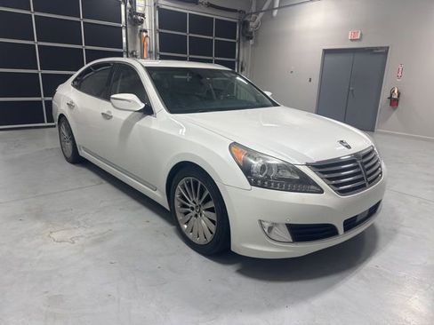 Used 2014 Hyundai Equus Signature image 3
