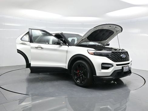 Used 2022 Ford Explorer ST w/ ST Street Pack image 38