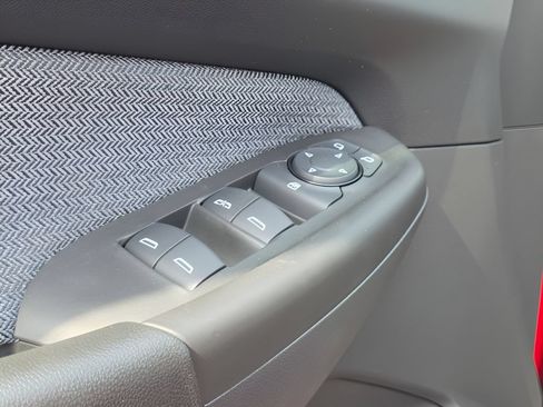 New 2026 Chevrolet TrailBlazer LT w/ LT Cold Weather Package FWD image 13