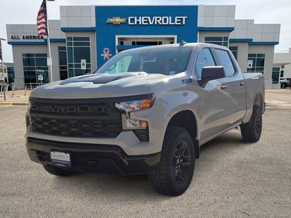 New 2026 Chevrolet Silverado 1500 Custom Trail Boss w/ Dark Appearance Package