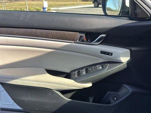 Used 2021 Honda Accord EX-L image 11