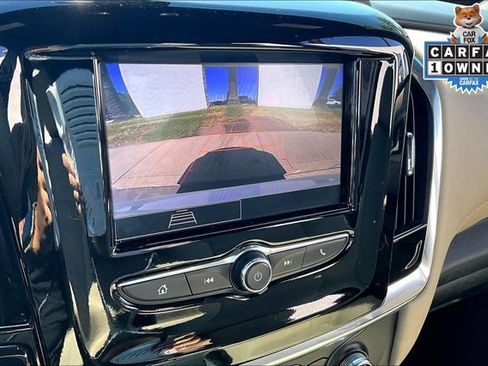 Used 2023 Chevrolet Traverse LS FWD image 21