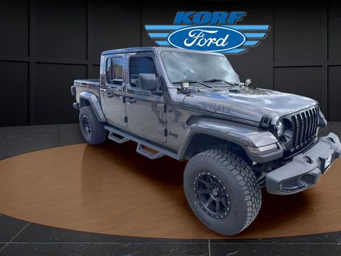 Used 2023 Jeep Gladiator Willys image 7