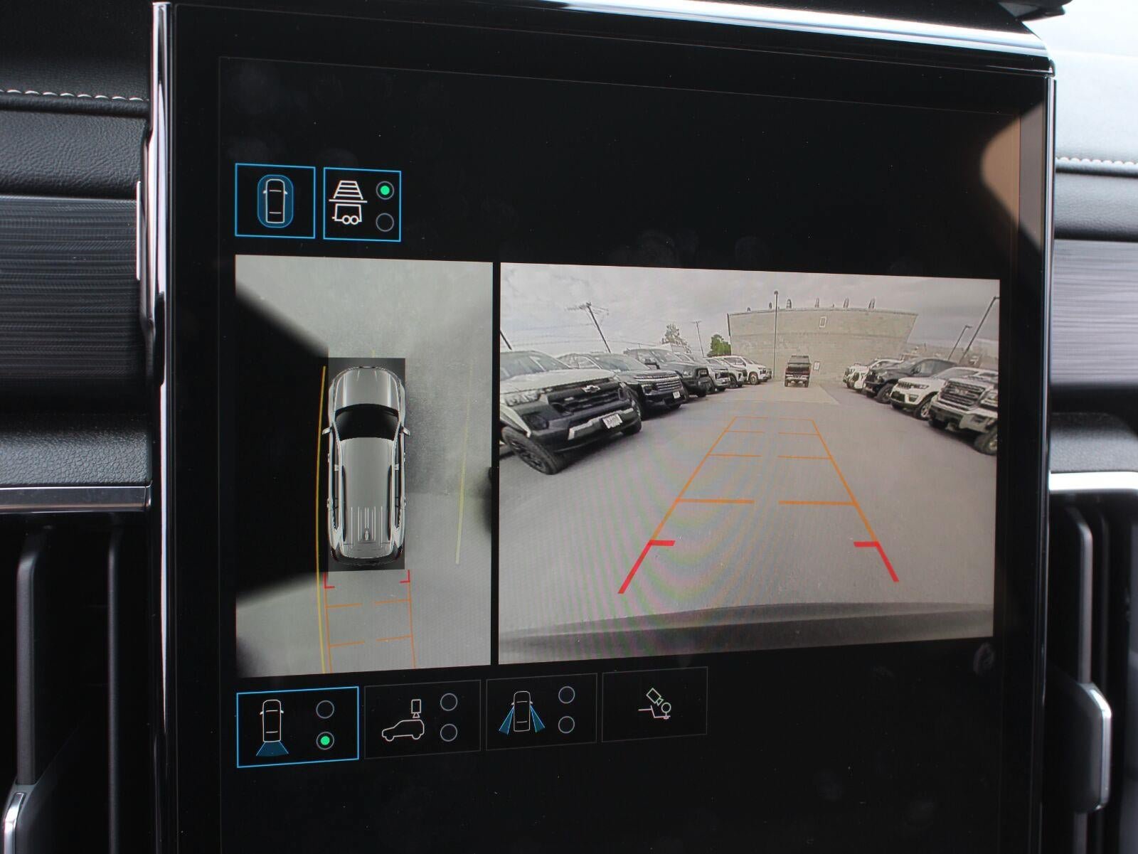 Certified 2026 GMC Acadia Elevation AWD/4WD image 16