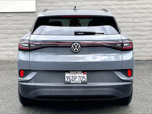 Used 2023 Volkswagen ID.4 Pro S image 3