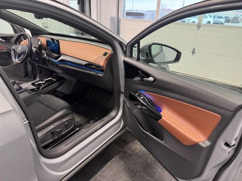 Used 2021 Volkswagen ID.4 Pro S w/ Gradient Package image 22