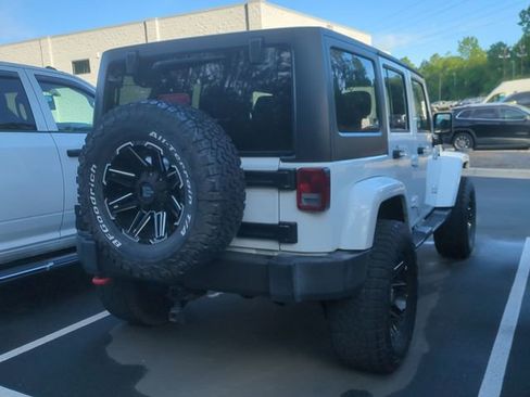 Used 2018 Jeep Wrangler Unlimited Sahara w/ Connectivity Group image 5
