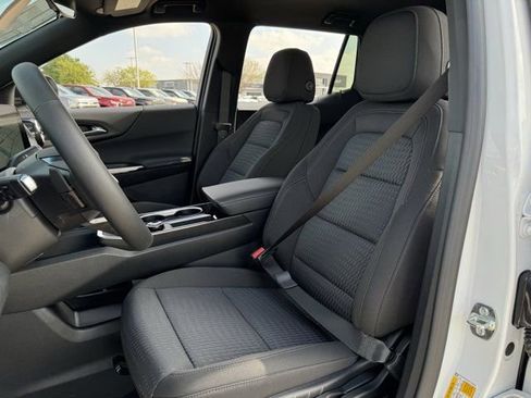 New 2026 Chevrolet Equinox LT image 22