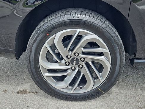 New 2025 Lincoln Navigator L Reserve AWD/4WD image 7