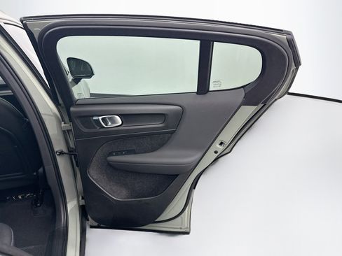 Used 2023 Volvo C40 P8 Recharge Ultimate AWD/4WD image 30