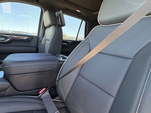 New 2026 GMC Yukon Elevation w/ Elevation Premium Package image 17