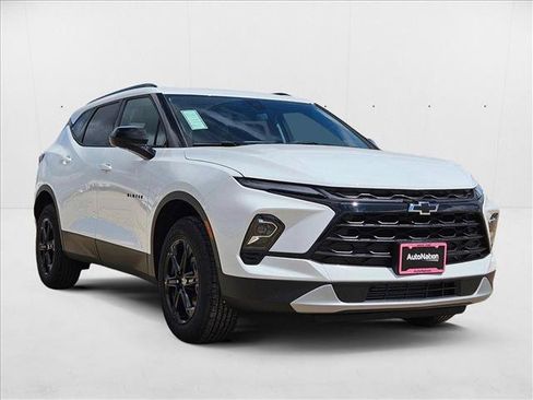 New 2025 Chevrolet Blazer LT w/ Midnight/Sport Edition image 7