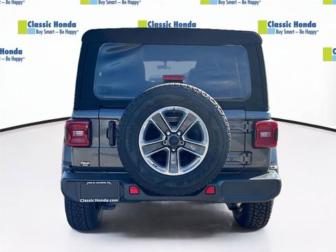 Used 2022 Jeep Wrangler Unlimited Sahara w/ LED Lighting Group image 7