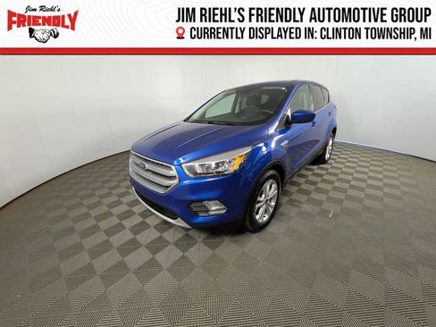 Used 2017 Ford Escape SE FWD image 1