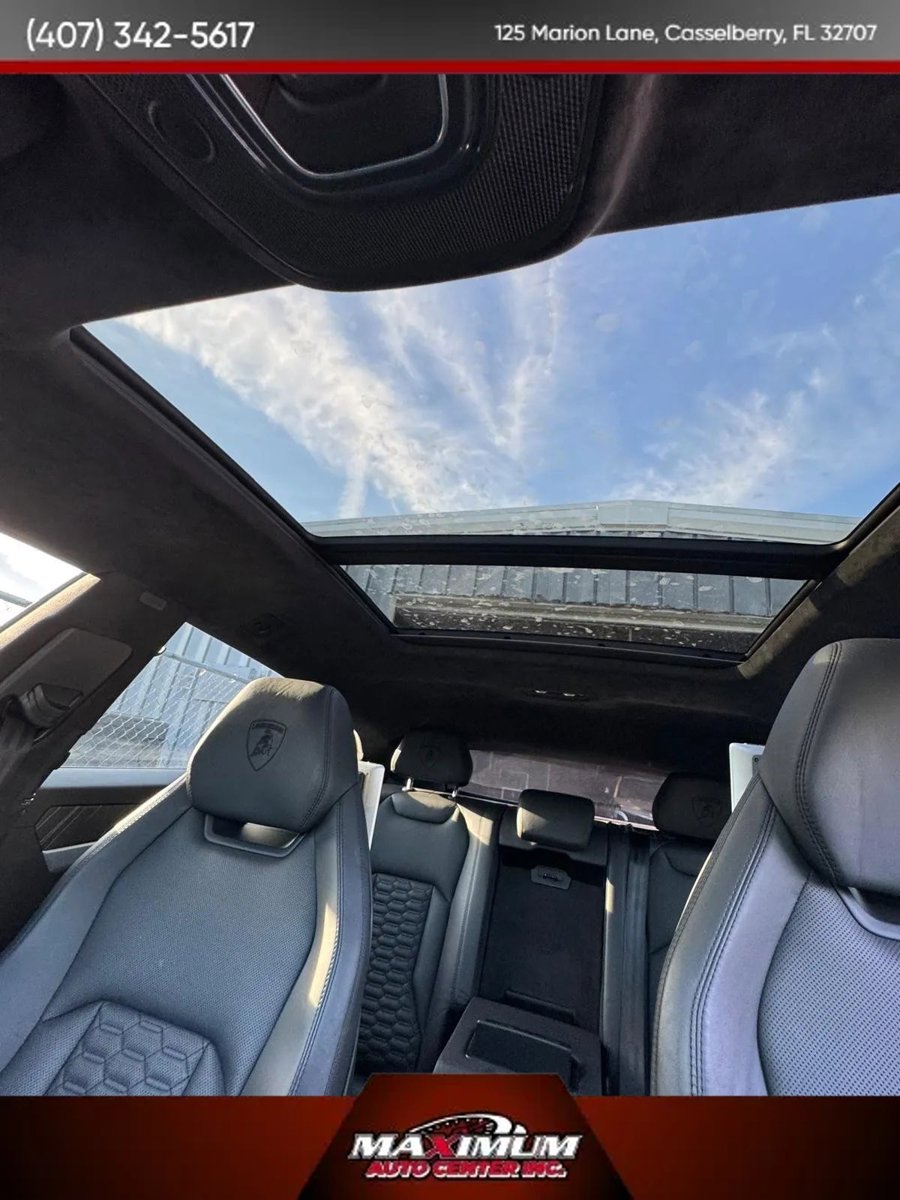 Used 2019 Lamborghini Urus AWD/4WD image 23