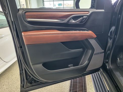 Certified 2023 GMC Yukon Denali Ultimate AWD/4WD image 18