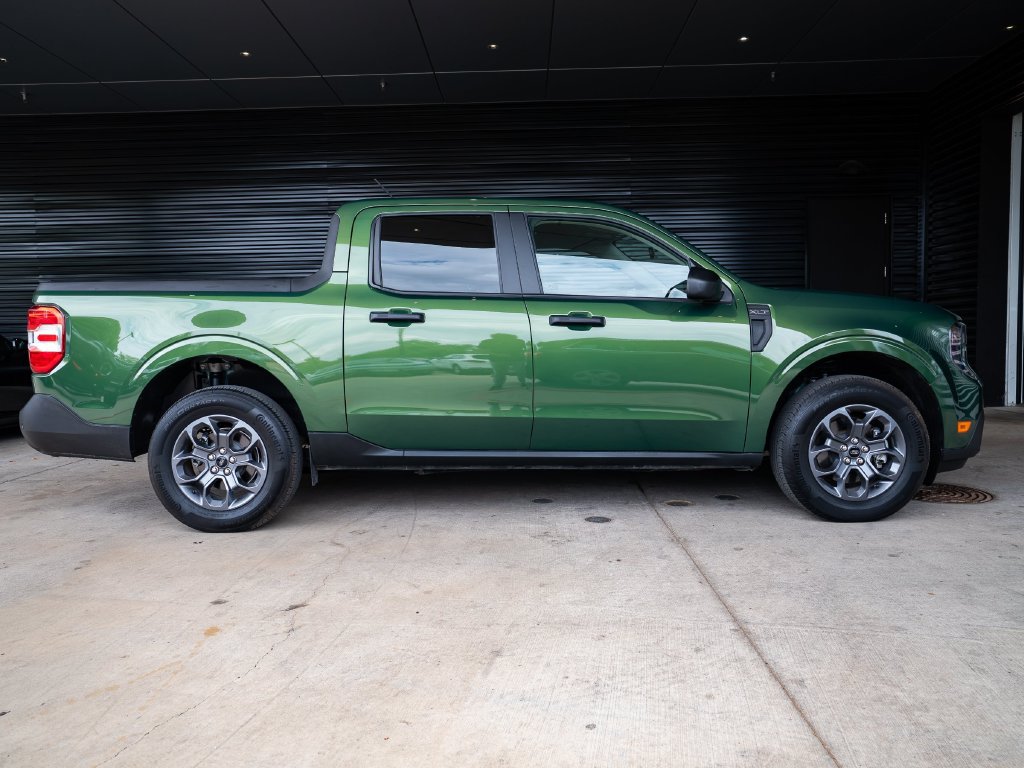 Used 2025 Ford Maverick XLT w/ Equipment Group 302A AWD/4WD image 8