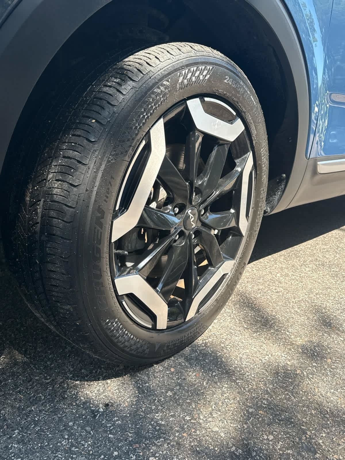 Used 2024 Kia Telluride S w/ S Sunroof Package FWD image 9